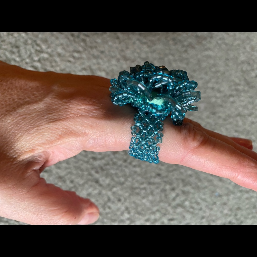 Handmade beaded ring - Picture 2 of 3